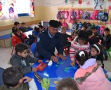 الشرطة تنظم يوم ترفيهي وثقافي لأطفال روضة جيت الحكومية في قلقيلية