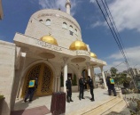 الشرطة تنظم حملة تعقيم وتطهير للمساجد والكنائس في رام الله