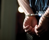 الشرطة تقبض على شخص صادر بحقه أمر حبس باكثرمن  2 مليون شيقل في الخليل
