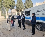 الشرطة توزع منشورات ترحيبية على السائحين وتهنئهم بمناسبة الأعياد في بيت لحم