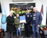 اللواء يوسف الحلو يكرم الطفلة لارا لمشاركتها بفلم توعوي للشرطة 