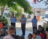 الشرطة تحاضر  بمخيم صيفي في قلقيلية 