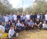 المجلس الاستشاري الشبابي لشرطة سلفيت ينظم فعالية لمساعدة المزارعين في قطف ثمار الزيتون ببلدة بروقين