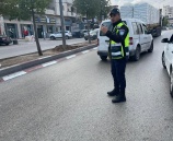 الشرطة تساند البلدية بازالة التعديات وتنظم الشارع العام في العيزرية بضواحي القدس