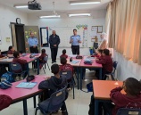 الشرطة تنظم يوماً لتدريب طلاب مدرسة في اريحا