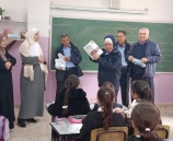 المركز المتنقل يلتقي طالبات مدرسة إبراهيم المحتسب في الخليل