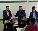 الشرطة تنظم محاضرات توعية شرطية لطلبة مدرسة أساسية بقلقيلية 