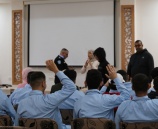 الشرطة تنظم محاضرات توعية حول قضايا الاحتيال الإلكتروني في اريحا