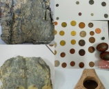 الشرطة تقبض على 4 أشخاص من تجار الآثار وتضبط مخطوطات عثمانية وعملات أثرية في طولكرم