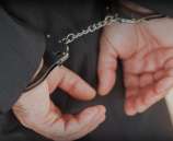 الشرطة تقبض على مطلوب للقضاء لصدور مذكرات قضائية بحقه بأكثر من ربع مليون شيقل في نابلس