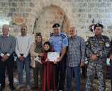 لجنة العلاقات العامة في الأجهزة الأمنية تكرم عدد من طلبة حفظة القرآن الكريم في طوباس