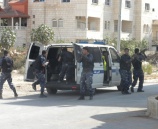 الشرطة تنفذ اوامر حبس وتلقي القبض على مطلوبين في رام الله