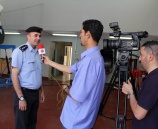 الشرطة تنظم يوم تعايش للصحفين في مجمع الصيانه المشَغلة بالطاقة الشمسية