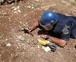 الشرطة تتلف جسم مشبوه في بلدة قبلان جنوب مدينة نابلس .