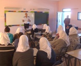التوعية الشرطية تستهدف 200 طالبة في مدرسة بنات دورا القرع الثانوية