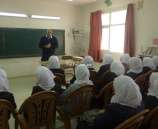 الشرطة تعقد محاضرتين حول مخاطر المخدرات لطالبات مدرسة شويكة الثانوية في طولكرم