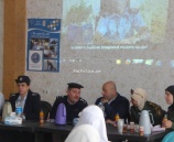 الشرطة تعقد محاضرة بعنوان  " النوع الاجتماعي و أثره في بناء دولة القانون " في مخيم طولكرم