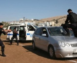 الشرطة تلقي القبض على شخص مطلوب للعدالة بمبلغ 100 ألف شيكل في رام الله .