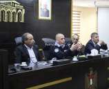 الناطق الاعلامي بالشرطة يحاضر بالمشاركين بدورة الإعلام المتقدمة في سلفيت