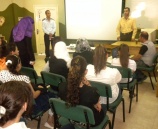 الشرطة تقدم محاضرات توعية للجمعيات النسوية في 3 بلدات بالخليل