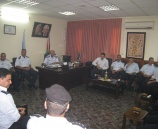 خلال زيارته لشرطة نابلس العقيد محمود الديك يؤكد على احترام انسانية وكرامة المواطن .