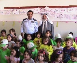 مدير شرطة الخليل يتفقد عدد من المخيمات الصيفية في المحافظة