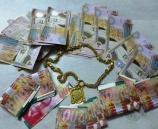 الشرطة تكشف ملابسات سرقة مبلغ 11 الف شيكل و1600 دينار ومصاغ ذهبي بقيمة 2000 دينار بنابلس