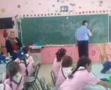 الشرطة تنظم يوم مروري لمنتسبات مخيم زهرات فلسطين الكشفي في الخليل