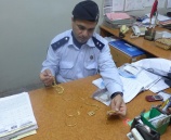 الشرطة تكشف ملابسات سرقة مصاغ ذهبي في نابلس.