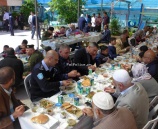 الشرطة تقدم وجبة غداء واغطية للاسرة  للايتام في قلقيلية