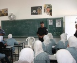 شرطة تنظم عدد من المحاضرات الشرطية لطلبة مدارس بلدة عزون في قلقيلية