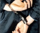الشرطة تقبض على 4 متهمين بقضايا جنائية مختلفه برام الله
