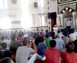 الشرطة تحاضر حول تحريم المخدرات وسبل مكافحتها بمسجد في رام الله