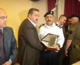 مدير شرطة محافظة قلقيلية يكرم مدير جهاز الأمن في قلقيلية