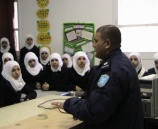 الشرطة تعقد محاضرات توعية وإرشاد لطالبات مدرسة تفوح الثانوية بالخليل