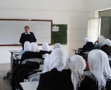 الشرطة تعطي محاضرة توعية مرورية في مدرسة شويكة الاساسية للبنات في طولكرم