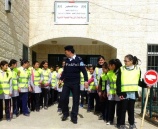 الشرطة تقدم التوعية وإلا رشاد في مدرسة بنات المزرعة القبلية الثانوية