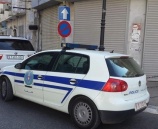 الشرطة تخالف سائق دورية شرطة لتوقفه في مكان ممنوع برام الله