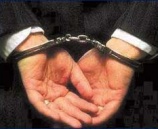 الشرطة تقبض شخص بتهمة السرقة و تنفذ 65 مذكرة قضائية في جنين و رام الله