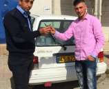 مواطن يسلم مركبته غير القانونية للشرطة في طولكرم
