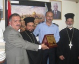 وفد من رجال الدين المسيحي يكرم مدير شرطة محافظة رام الله والبيرة