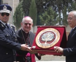 الشرطة الفلسطينية تتسلم جائزة البابا يوحنا بولس الثاني للعطاء والتميّز