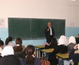 الشرطة تواصل محاضرات التوعية والإرشاد الأمني لطلبة المدارس في قلقيلية