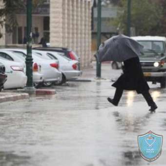 الشرطة تحذر المواطنين والسائقين من المنخفض الجوي القادم 