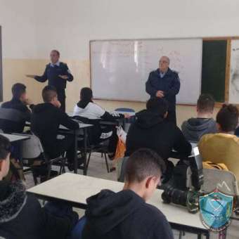 محاضرات توعية شرطية حول الجرائم الإلكترونية و أفة المخدرات في جنين