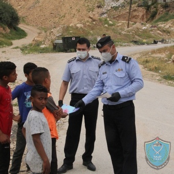 الشرطة تنظم يوما للتوعية الوقائية في القرى والتجمعات السكانية شمال اريحا