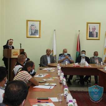 الشرطة وجهات شريكة يفتتحون دورة الأنماط الزراعية في أريحا