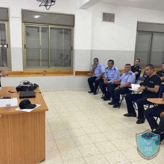 الشرطة تفتتح دورة الدليل التأسيسي الأول في أريحا