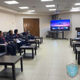 الشرطة تخرج دورة مهارات اعداد البحوث في كلية فلسطين للعلوم الشرطية
