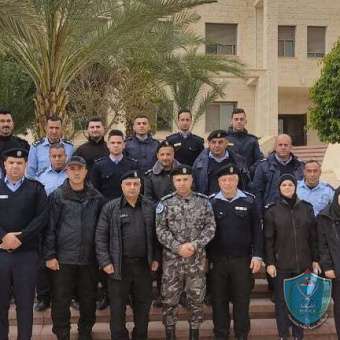 الشرطة تخرج دورة الدليل الأول لضمان حقوق الإنسان  في أريحا